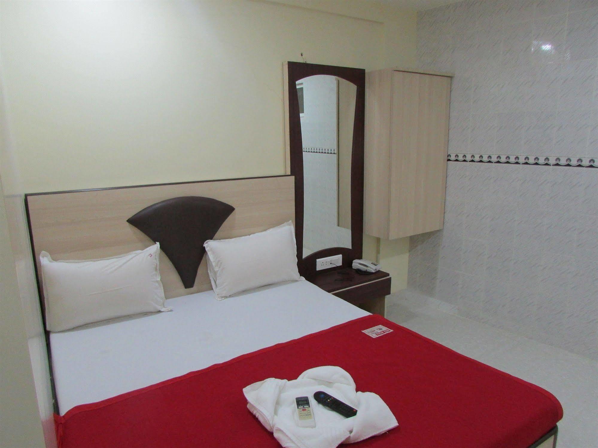 Royal Annex Hotel Mumbai Exterior foto