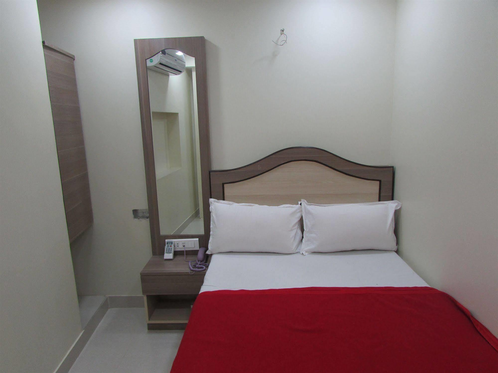 Royal Annex Hotel Mumbai Exterior foto