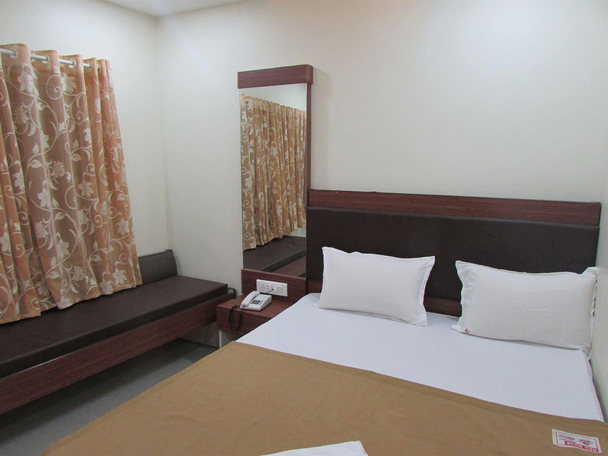 Royal Annex Hotel Mumbai Exterior foto